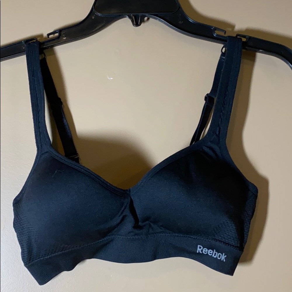Reebok molded padding sports bra small black